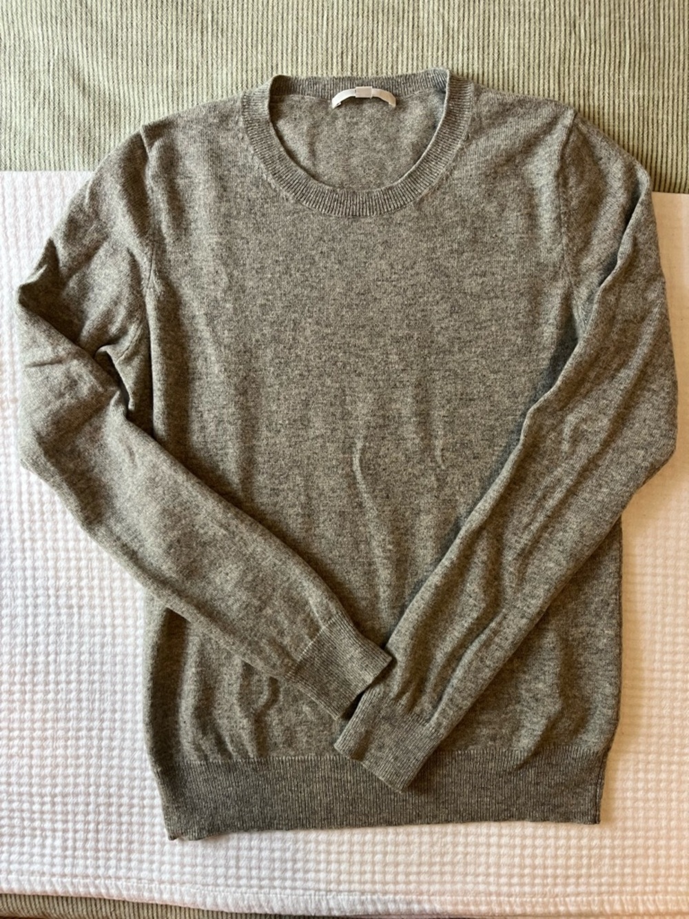 Uniqlo Crewneck Sweater - Heather Gray